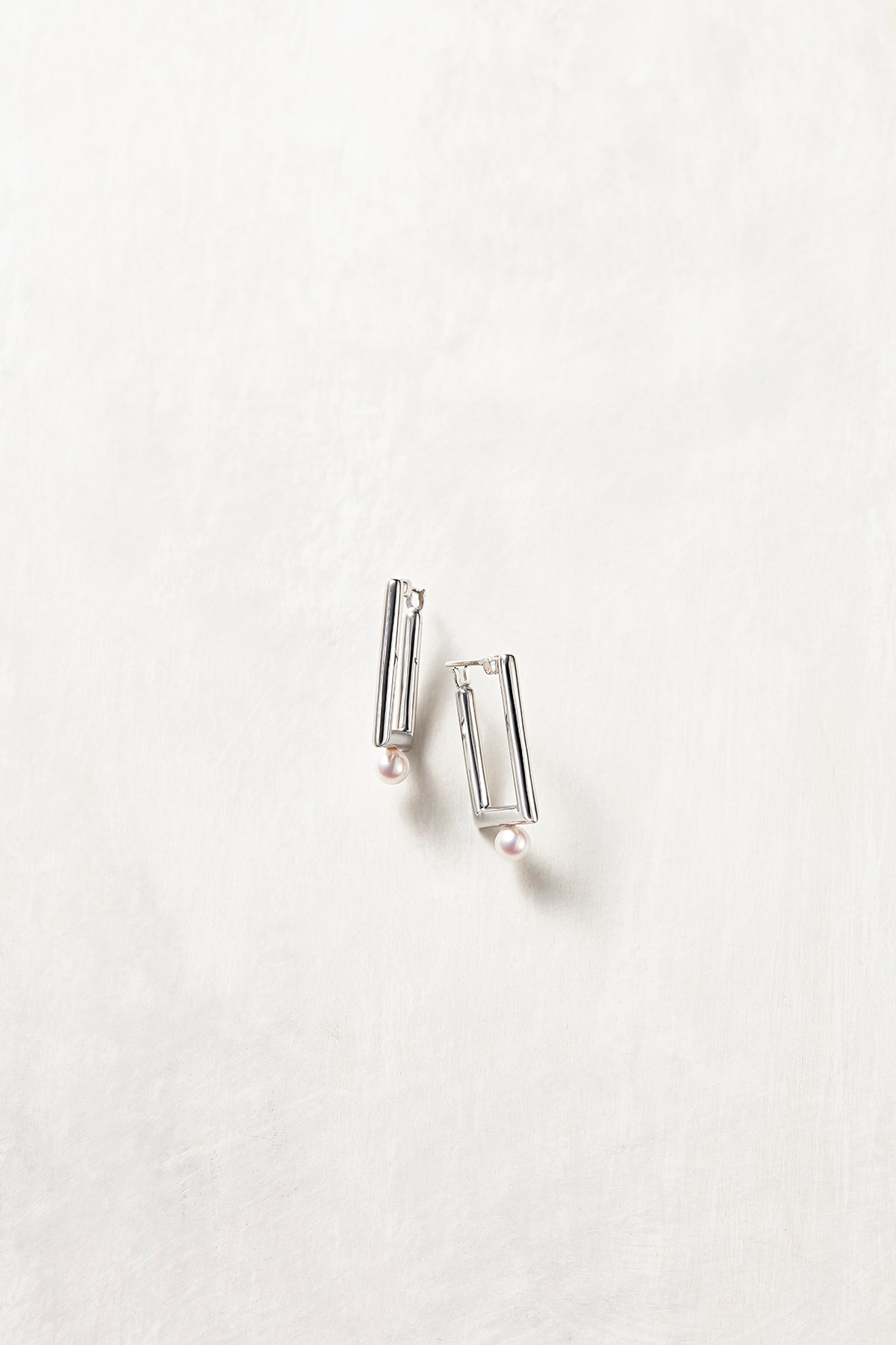 レクタングルパールピアス